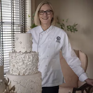 Wendy Kromer is a cake designer in Ohio.